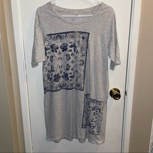 Old Navy Men’s T Shirt